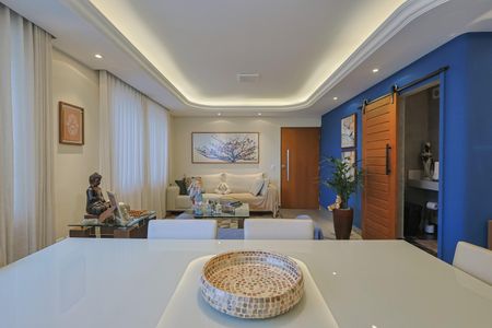 Apartamento à venda com 130m², 4 quartos e 2 vagasSala