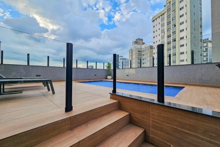 Apartamento à venda com 130m², 4 quartos e 2 vagasÁrea comum - Piscina