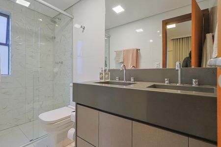 Apartamento à venda com 130m², 4 quartos e 2 vagasBanheiro da Suíte