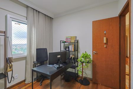 Apartamento à venda com 130m², 4 quartos e 2 vagasQuarto 1