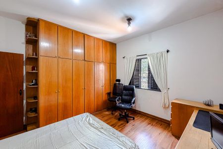Casa à venda com 320m², 3 quartos e 1 vaga Casa à venda com 320m², 3 quartos e 1 vagaQuarto 1