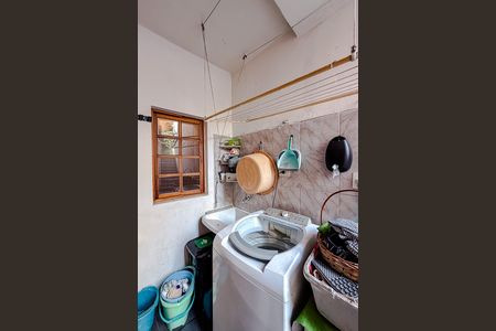 Casa à venda com 320m², 3 quartos e 1 vaga Casa à venda com 320m², 3 quartos e 1 vagaÁrea de Serviço