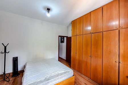 Casa à venda com 320m², 3 quartos e 1 vaga Casa à venda com 320m², 3 quartos e 1 vagaQuarto 1