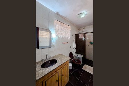 Casa à venda com 320m², 3 quartos e 1 vaga Casa à venda com 320m², 3 quartos e 1 vagaBanheiro