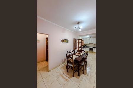 Casa à venda com 320m², 3 quartos e 1 vaga Casa à venda com 320m², 3 quartos e 1 vagaCozinha