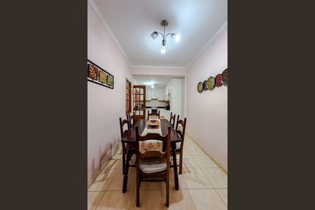 Casa à venda com 320m², 3 quartos e 1 vaga Casa à venda com 320m², 3 quartos e 1 vagaCozinha