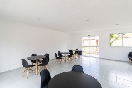 Apartamento para alugar com 42m², 2 quartos e 1 vagaÁrea comum - Salão de festas