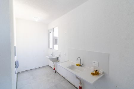 Cozinha de apartamento para alugar com 2 quartos, 42m² em Ipanema, Porto Alegre
