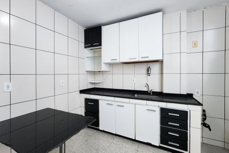 Apartamento à venda com 60m², 2 quartos e sem vagaCozinha 