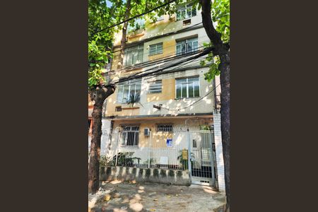 Apartamento à venda com 60m², 2 quartos e sem vagaFachada 