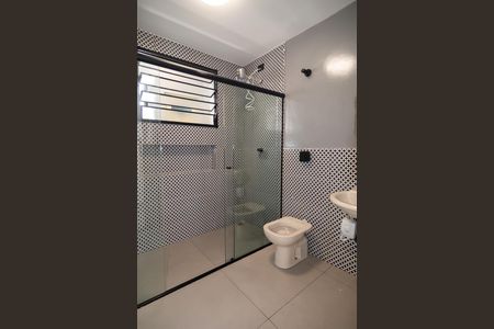 Banheiro de apartamento para alugar com 1 quarto, 63m² em República, São Paulo