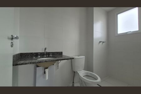 Apartamento à venda com 58m², 2 quartos e 2 vagasBanheiro da suíte 2