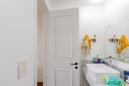 Apartamento à venda com 98m², 2 quartos e 2 vagasBanheiro da Suíte