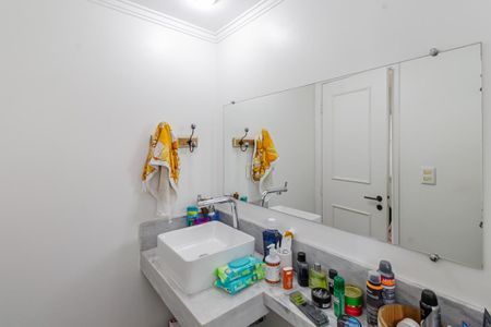 Apartamento à venda com 98m², 2 quartos e 2 vagasBanheiro da Suíte