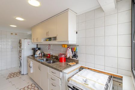 Apartamento à venda com 98m², 2 quartos e 2 vagasCozinha