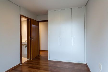 Apartamento à venda com 340m², 4 quartos e 5 vagassemi suite 2