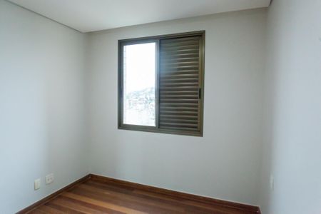 Apartamento à venda com 340m², 4 quartos e 5 vagassuite 1
