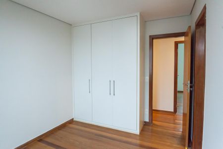Apartamento à venda com 340m², 4 quartos e 5 vagassuite 1