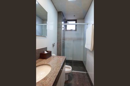 Apartamento à venda com 340m², 4 quartos e 5 vagasbanheiro suite 1