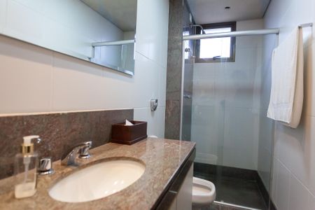 Apartamento à venda com 340m², 4 quartos e 5 vagasbanheiro suite 1