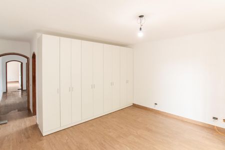 Casa à venda com 385m², 4 quartos e 6 vagas Casa à venda com 385m², 4 quartos e 6 vagasSuíte 1