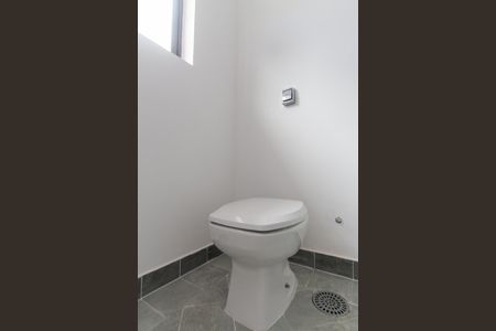 Casa à venda com 385m², 4 quartos e 6 vagas Casa à venda com 385m², 4 quartos e 6 vagasBanheiro da Suíte 3