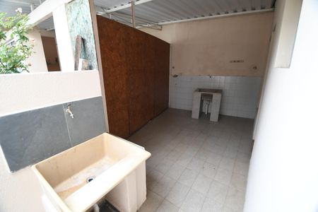 Casa para alugar com 76m², 3 quartos e 2 vagasÁrea de Serviço