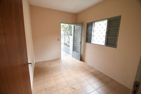 Casa para alugar com 76m², 3 quartos e 2 vagasQuarto 2