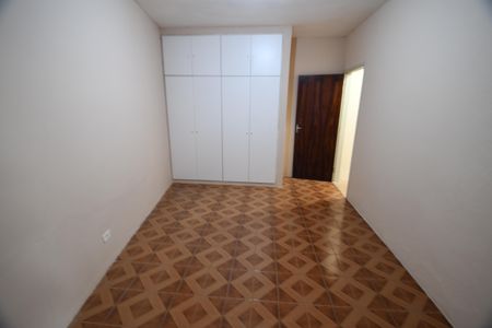 Casa para alugar com 76m², 3 quartos e 2 vagasQuarto 3