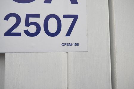 Casa para alugar com 76m², 3 quartos e 2 vagasPlaca