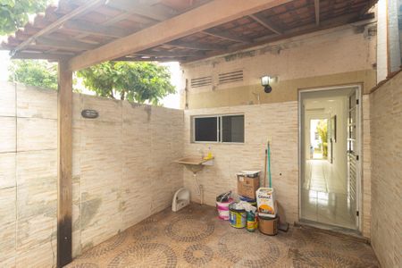 Casa de condomínio para alugar com 50m², 2 quartos e 1 vagaÁrea de Serviço