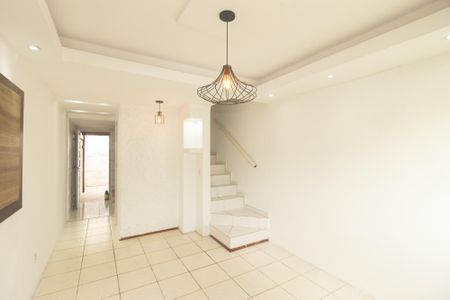 Sala de casa de condomínio para alugar com 2 quartos, 50m² em Guaratiba, Rio de Janeiro