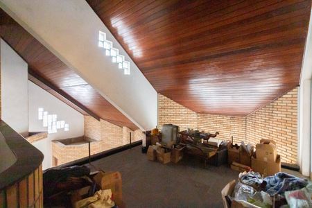 Casa de condomínio à venda com 350m², 3 quartos e 4 vagas Casa de condomínio à venda com 350m², 3 quartos e 4 vagasSala 2