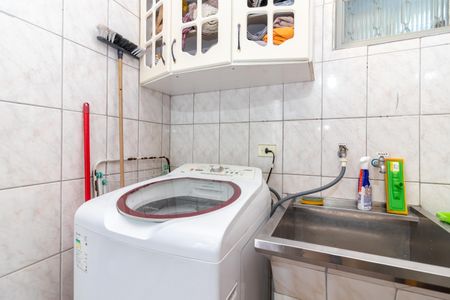 Casa à venda com 170m², 2 quartos e 1 vagaÁrea de Serviço e Quintal