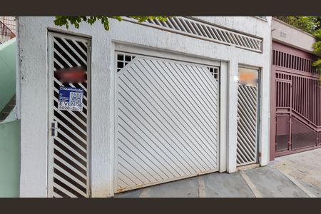 Casa à venda com 170m², 2 quartos e 1 vagaFachada