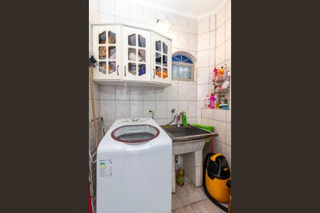 Casa à venda com 170m², 2 quartos e 1 vagaÁrea de Serviço e Quintal