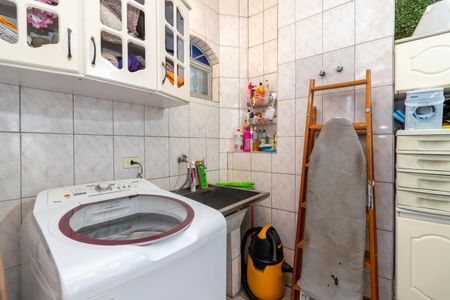 Casa à venda com 170m², 2 quartos e 1 vagaÁrea de Serviço e Quintal