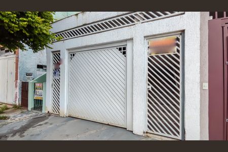 Casa à venda com 170m², 2 quartos e 1 vagaFachada