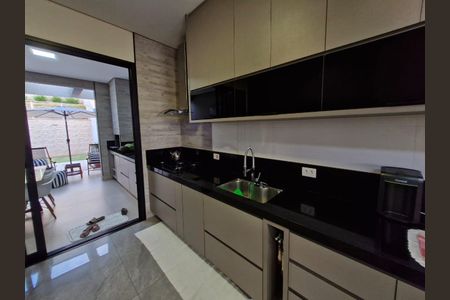 Casa de condomínio à venda com 196m², 3 quartos e 4 vagasFoto 27