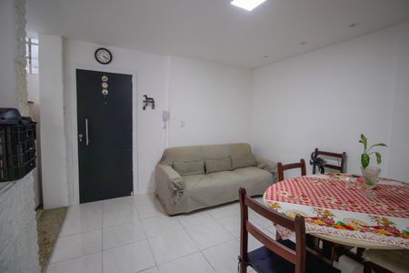 Apartamento para alugar com 110m², 3 quartos e sem vagaSala