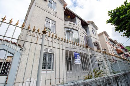 Apartamento para alugar com 110m², 3 quartos e sem vagaPlaca