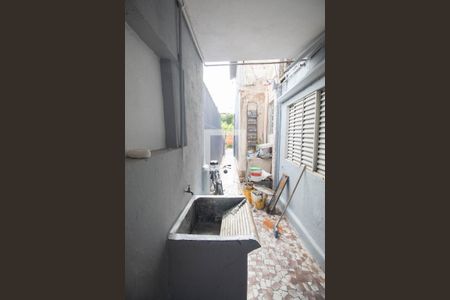 Casa à venda com 154m², 5 quartos e 3 vagas Casa à venda com 154m², 5 quartos e 3 vagasCasa 3