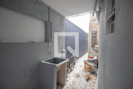 Casa à venda com 154m², 5 quartos e 3 vagas Casa à venda com 154m², 5 quartos e 3 vagasCasa 3