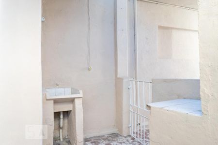 Casa à venda com 154m², 5 quartos e 3 vagas Casa à venda com 154m², 5 quartos e 3 vagasCasa 2