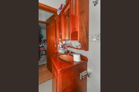 Casa à venda com 600m², 6 quartos e 4 vagasBanheiro 2