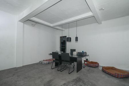 Casa à venda com 600m², 6 quartos e 4 vagasEscritório