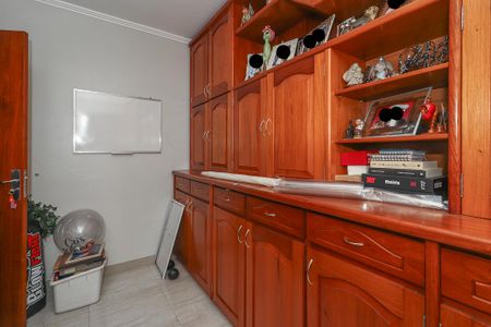 Casa à venda com 600m², 6 quartos e 4 vagasQuarto 5