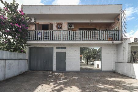 Casa à venda com 600m², 6 quartos e 4 vagasFachada