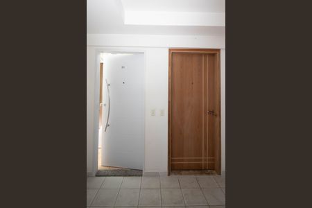 Apartamento para alugar com 47m², 2 quartos e 1 vaga Apartamento para alugar com 47m², 2 quartos e 1 vagaHall de entrada