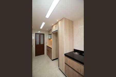 Apartamento para alugar com 47m², 2 quartos e 1 vaga Apartamento para alugar com 47m², 2 quartos e 1 vagaCozinha e Área de Serviço